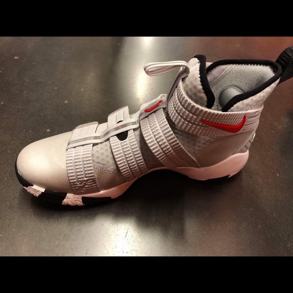 lebron soldier xi sfg